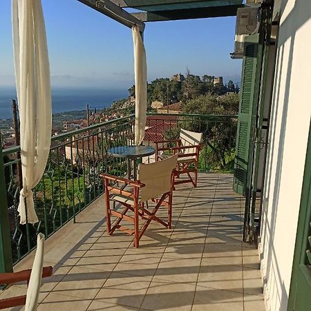 Kiparissia Castle & Sea View Villa Kyparissia Eksteriør billede