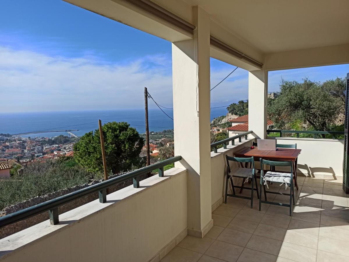 Kiparissia Castle & Sea View Villa Kyparissia Eksteriør billede
