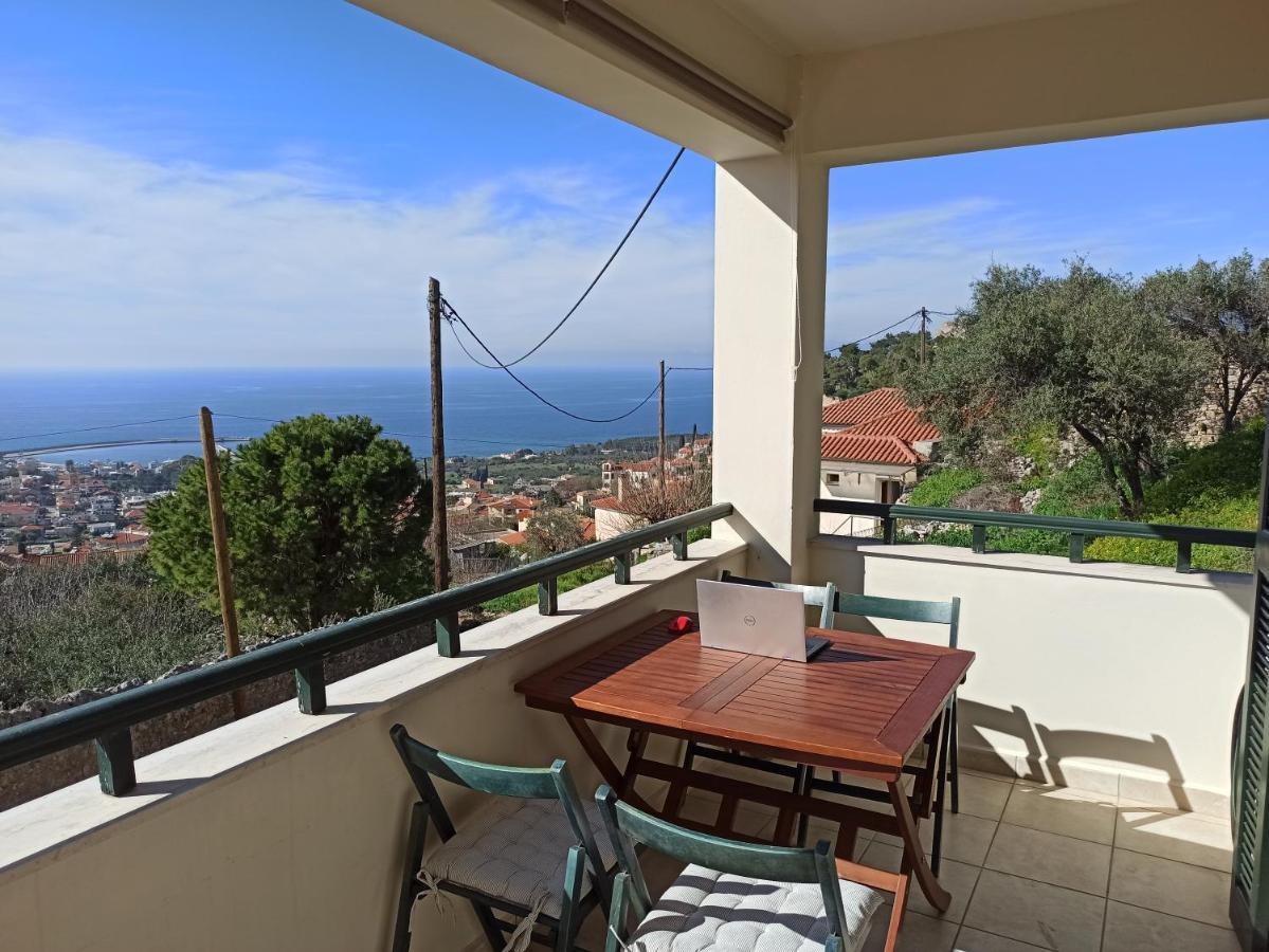 Kiparissia Castle & Sea View Villa Kyparissia Eksteriør billede