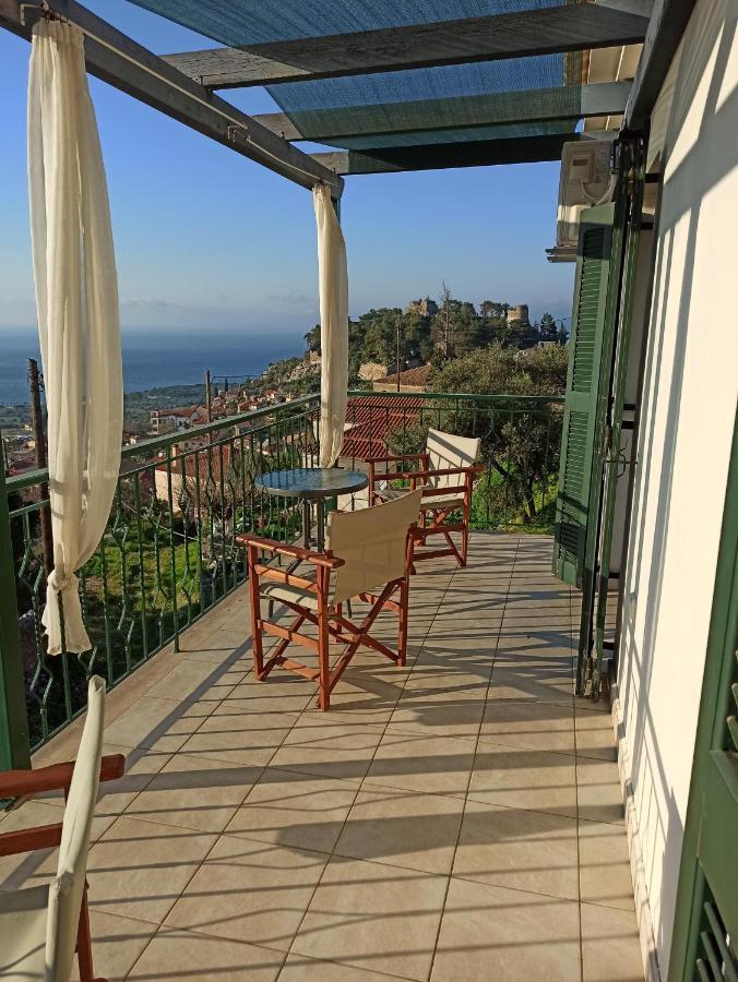 Kiparissia Castle & Sea View Villa Kyparissia Eksteriør billede